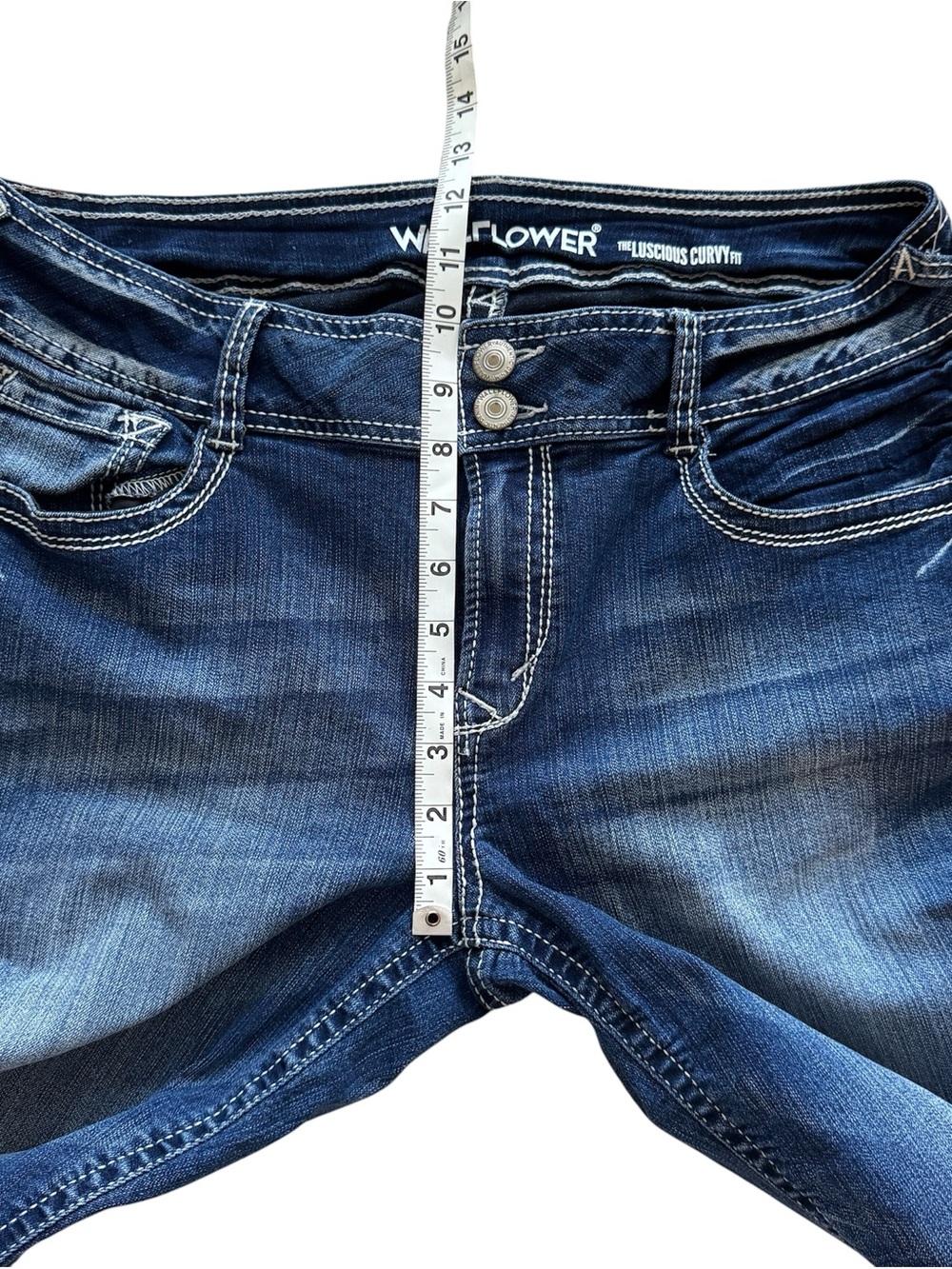 Wallflower Luscious Curve Fit Bootcut Jeans Size 13 Long Stretch Denim 32x31 - Picture 4 of 8